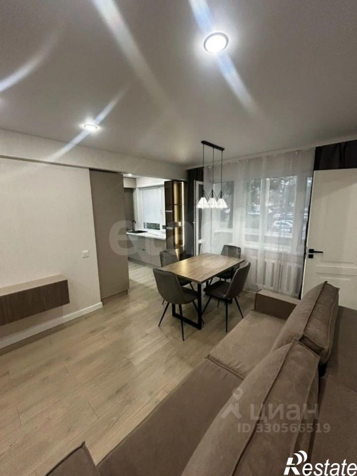 3-комн квартира улица Варейкиса, 12,  д. 12