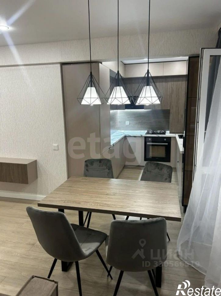 3-комн квартира улица Варейкиса, 12,  д. 12