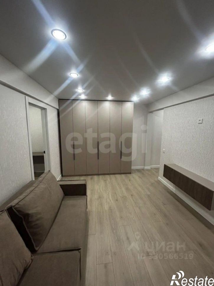 3-комн квартира улица Варейкиса, 12,  д. 12