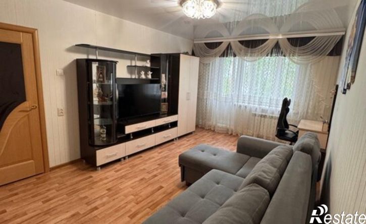 2-комн квартира проспект Врача Сурова, 1,  д. 1