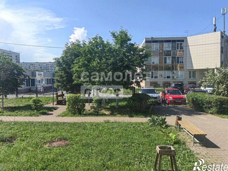 3-комн квартира Киевский бульвар, 15,  д. 15