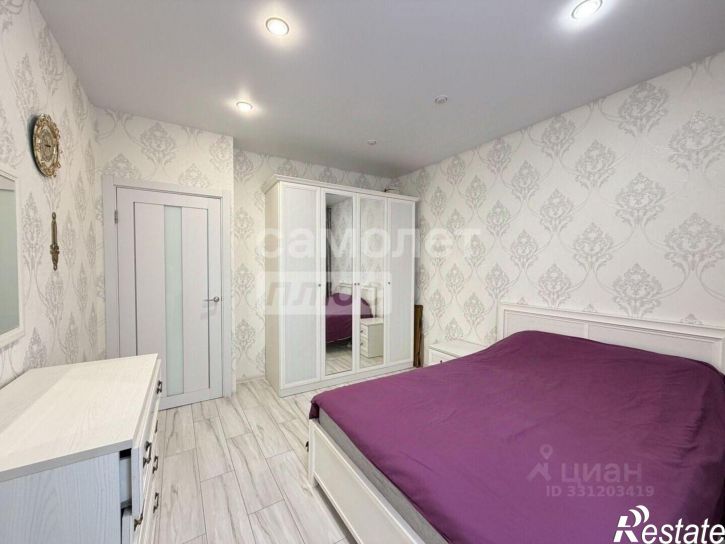 1-комн квартира ул Защитников Отечества, 21,  д. 21