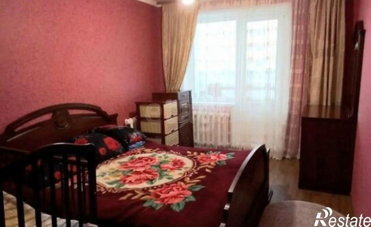 3-комн квартира пр-кт Врача Сурова, 37,  д. 37