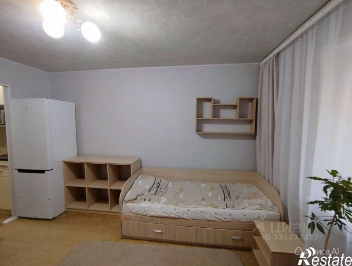 1-комн квартира улица Варейкиса, 15,  д. 15