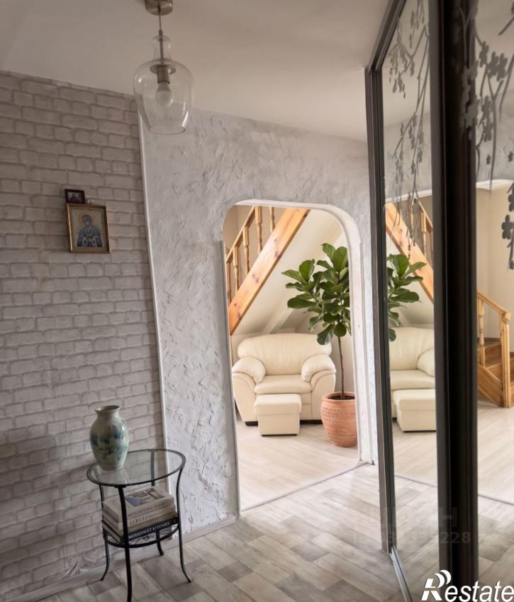 3-комн квартира улица Докучаева, 24,  д. 24