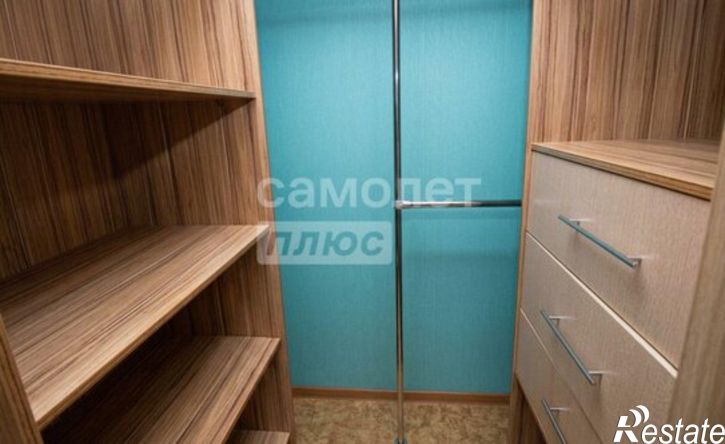 2-комн квартира улица Врача Михайлова, 44,  д. 44