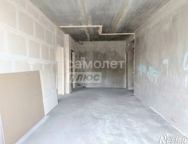 3-комн квартира пр-кт Маршала Устинова, 50,  д. 50