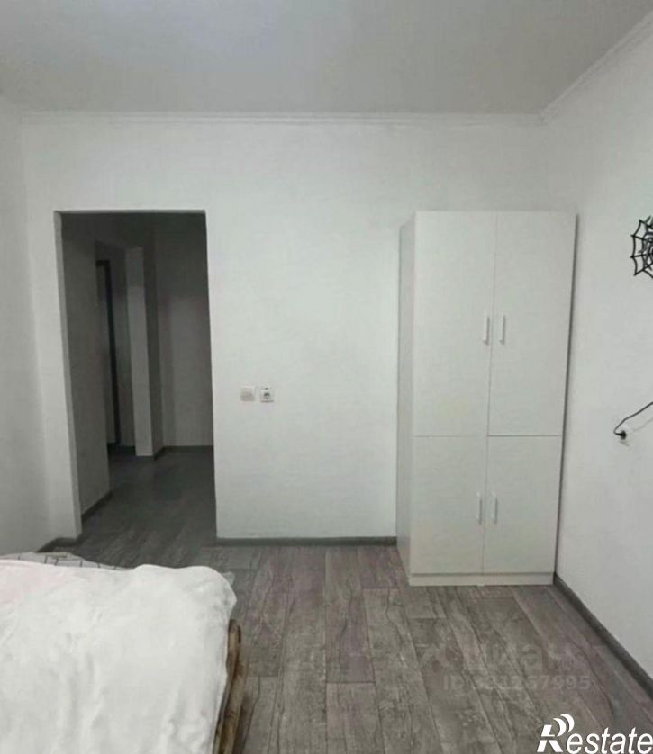 1-комн квартира улица Варейкиса, 52,  д. 52