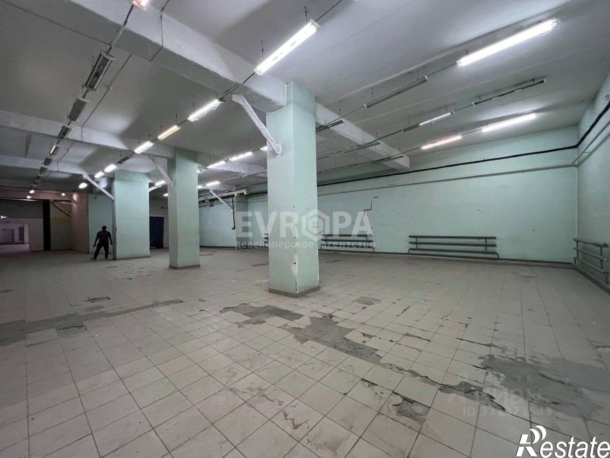 Купить складское помещение за 65 002 100 рублей на Московское шоссе, 17