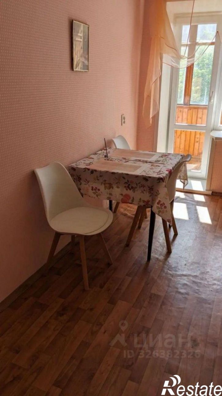 2-комн квартира улица Крымова, 63/2,  д. 63/2