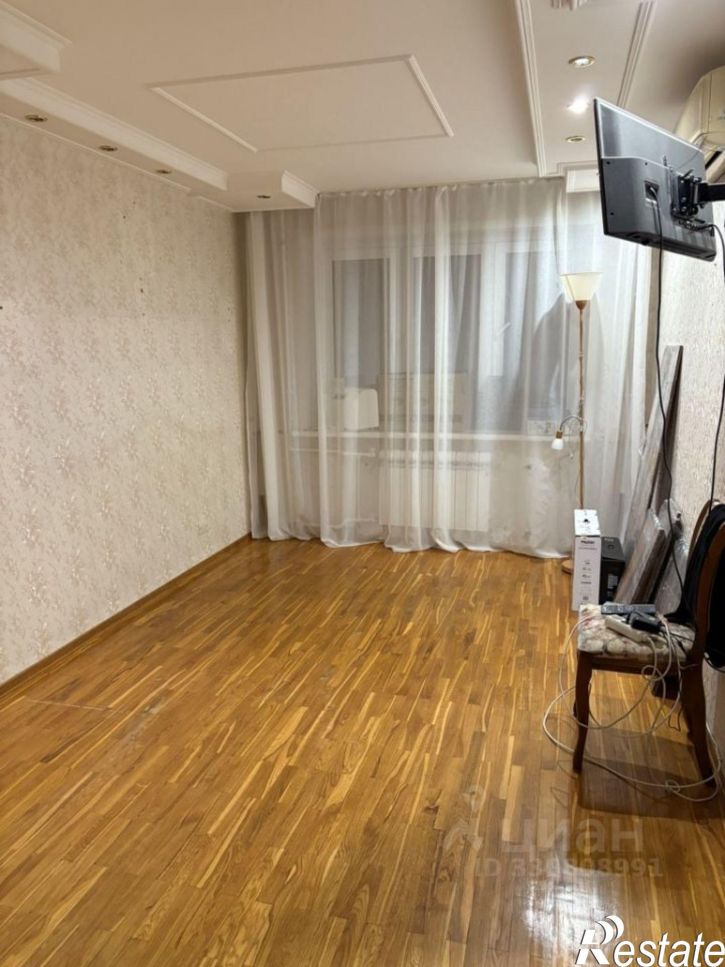 3-комн квартира Ленинградская улица, 32,  д. 32