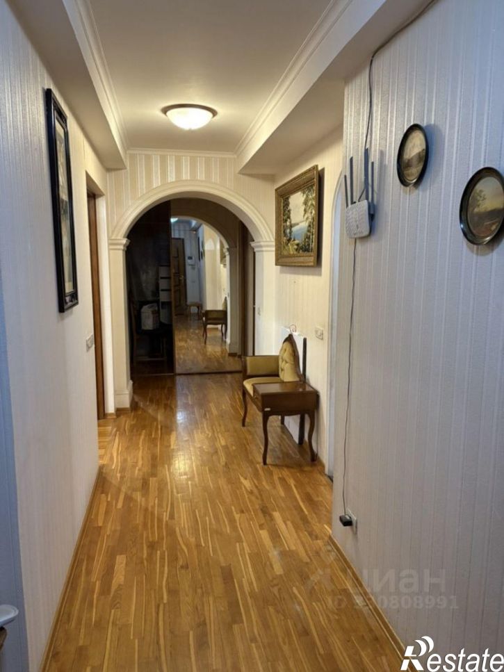3-комн квартира Ленинградская улица, 32,  д. 32