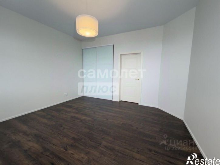 3-комн квартира ул Корюкина, 17,  д. 17