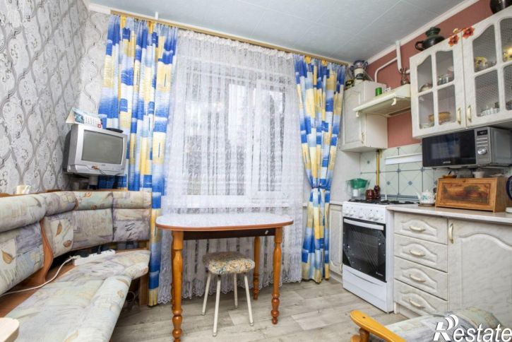 2-комн квартира улица Врача Михайлова, 44,  д. 44