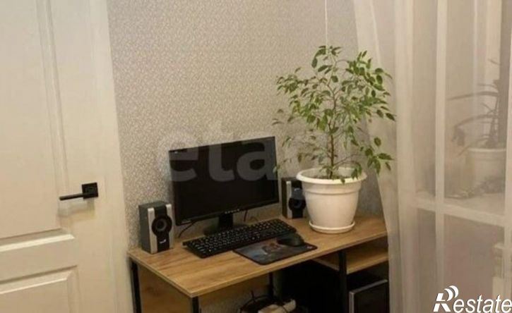 3-комн квартира улица Врача Михайлова, 37,  д. 37