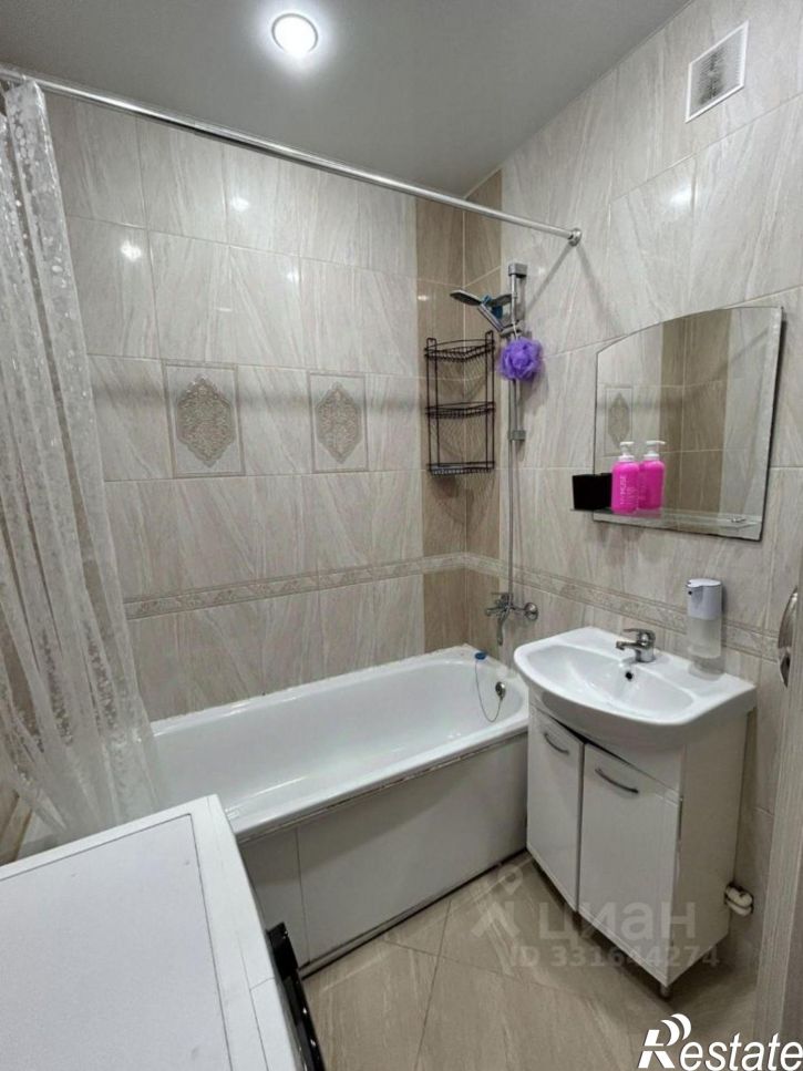 2-комн квартира Камышинская улица, 66,  д. 66