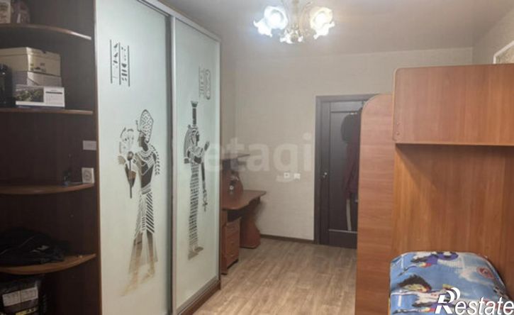 4-комн квартира улица Врача Михайлова, 48,  д. 48