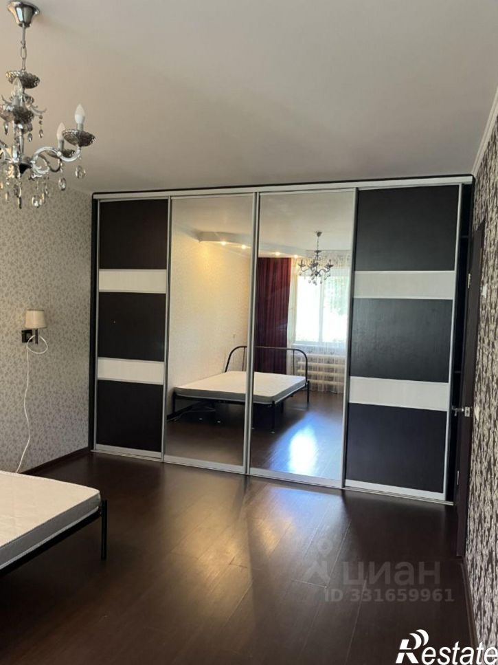 1-комн квартира пр-кт Врача Сурова, 27,  д. 27