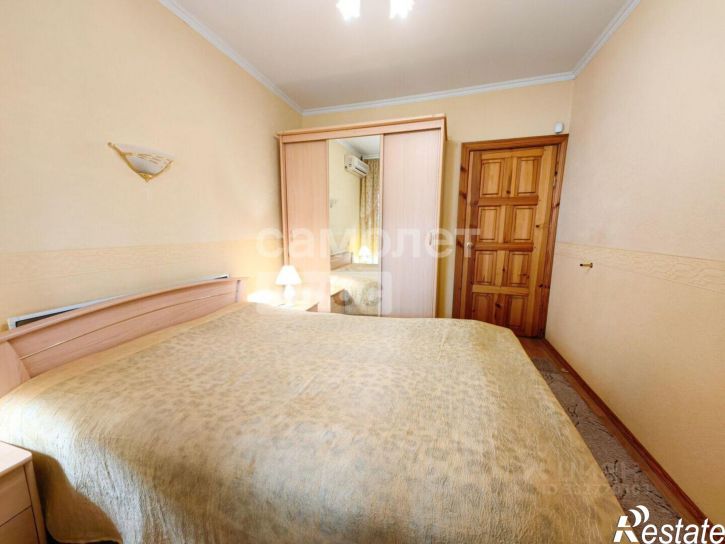 3-комн квартира Новосондецкий б-р, 15,  д. 15