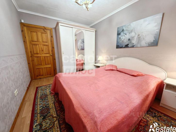 3-комн квартира Новосондецкий б-р, 15,  д. 15