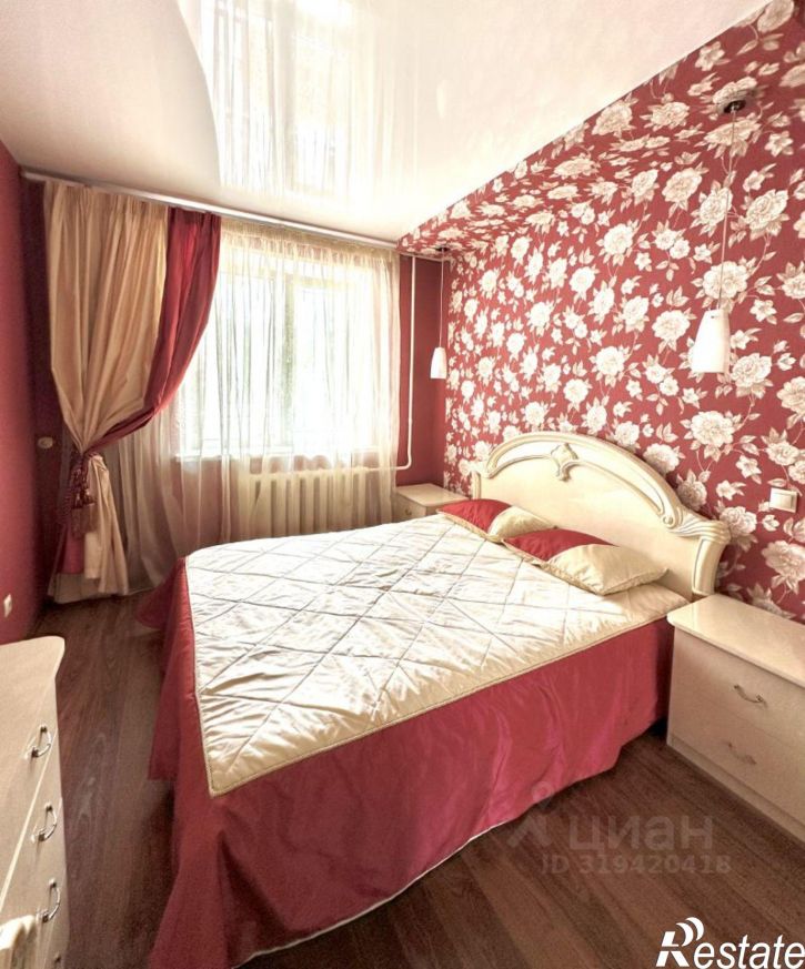 2-комн квартира ул Робеспьера, 81 1,  д. 81 1,  к. 1
