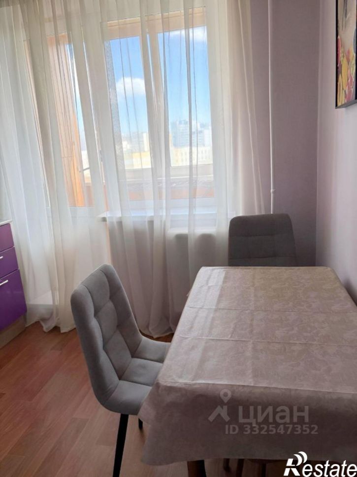 1-комн квартира ул Защитников Отечества, 9,  д. 9