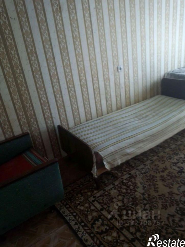 3-комн квартира ул Хрустальная, 15,  д. 15