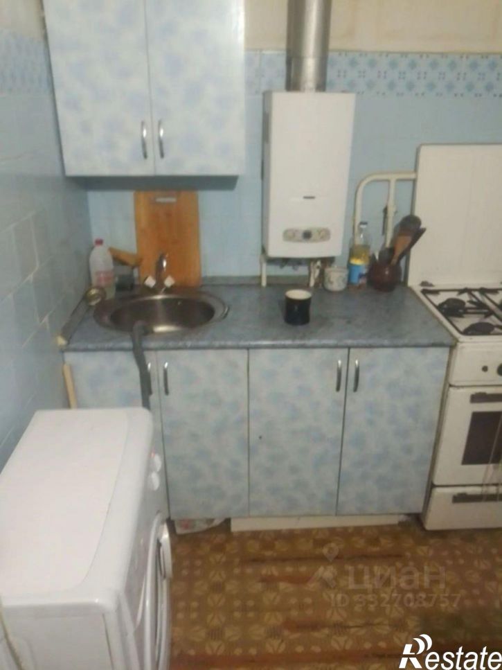 3-комн квартира ул Хрустальная, 15,  д. 15