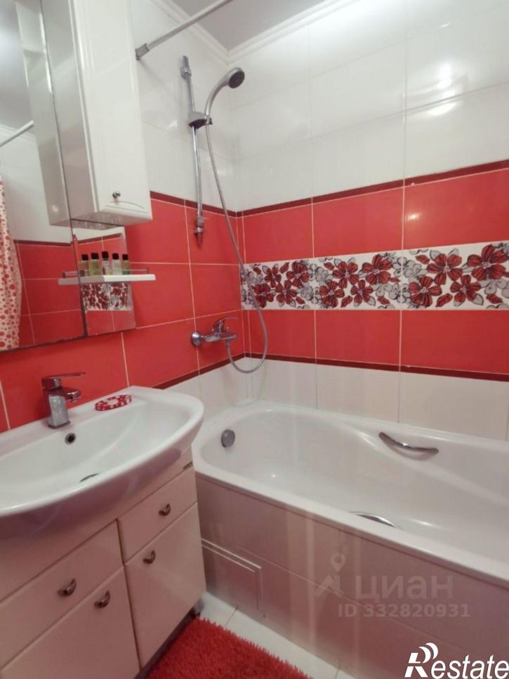 2-комн квартира ул Робеспьера, 81 1,  д. 81 1,  к. 1