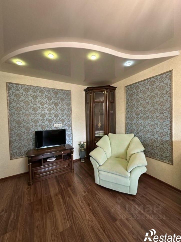2-комн квартира ул Робеспьера, 81 1,  д. 81 1,  к. 1