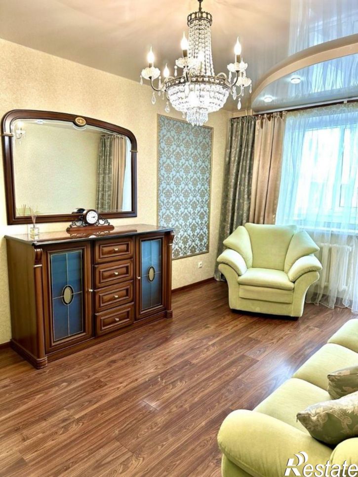 2-комн квартира ул Робеспьера, 81 1,  д. 81 1,  к. 1