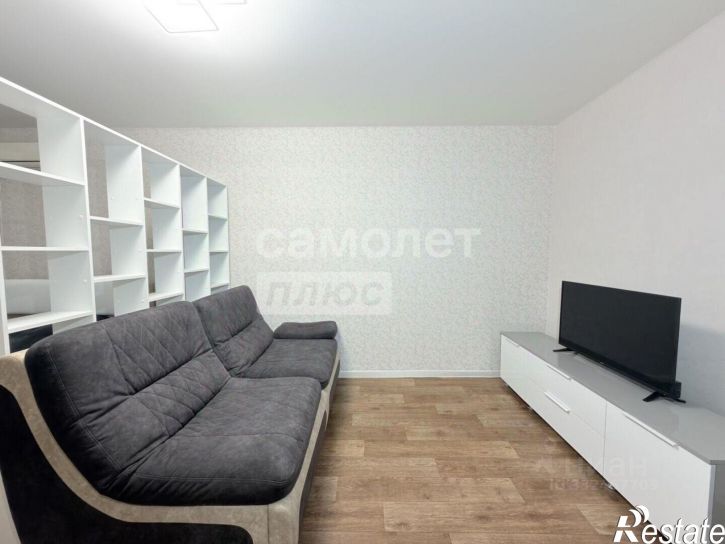 2-комн квартира ул Хрустальная, 43А,  д. 43А