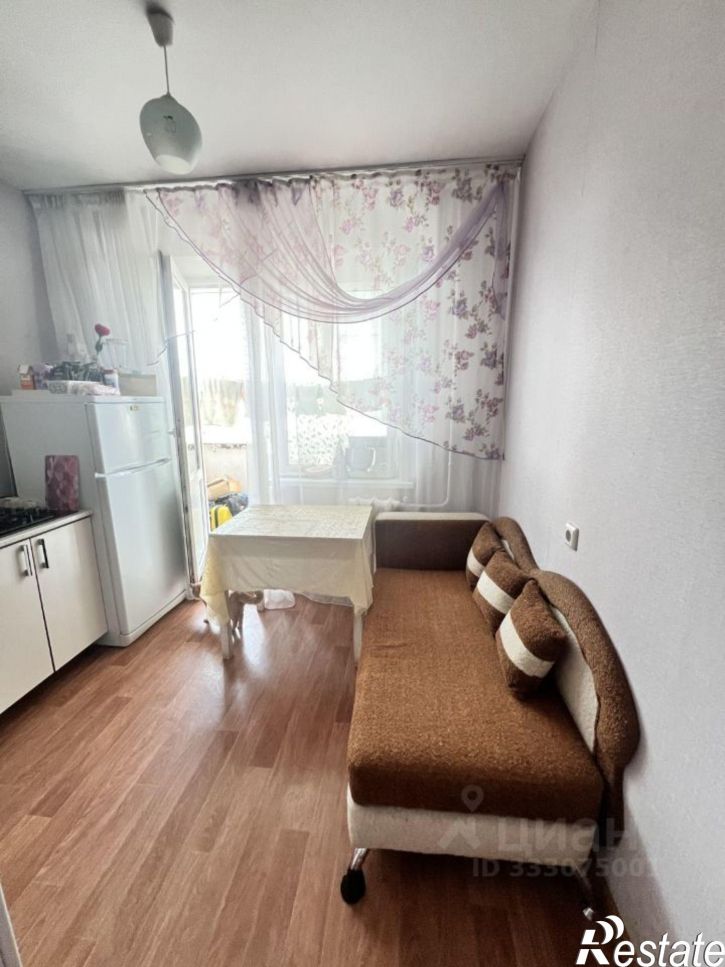 1-комн квартира ул Защитников Отечества, 9,  д. 9