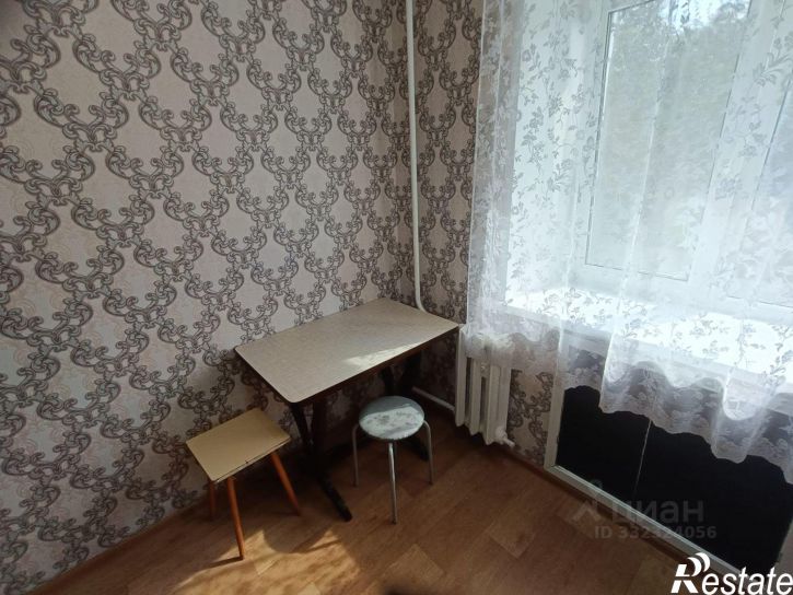 2-комн квартира пр-кт 50-летия ВЛКСМ, 21,  д. 21