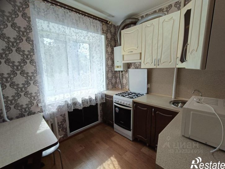 2-комн квартира пр-кт 50-летия ВЛКСМ, 21,  д. 21