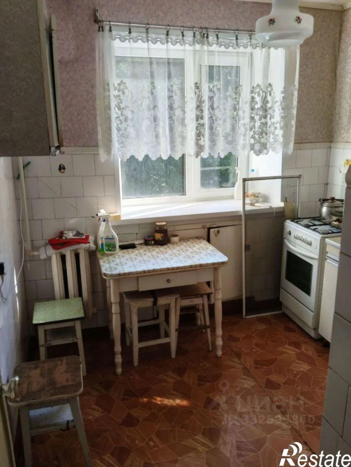 2-комн квартира ул Ватутина, 52,  д. 52