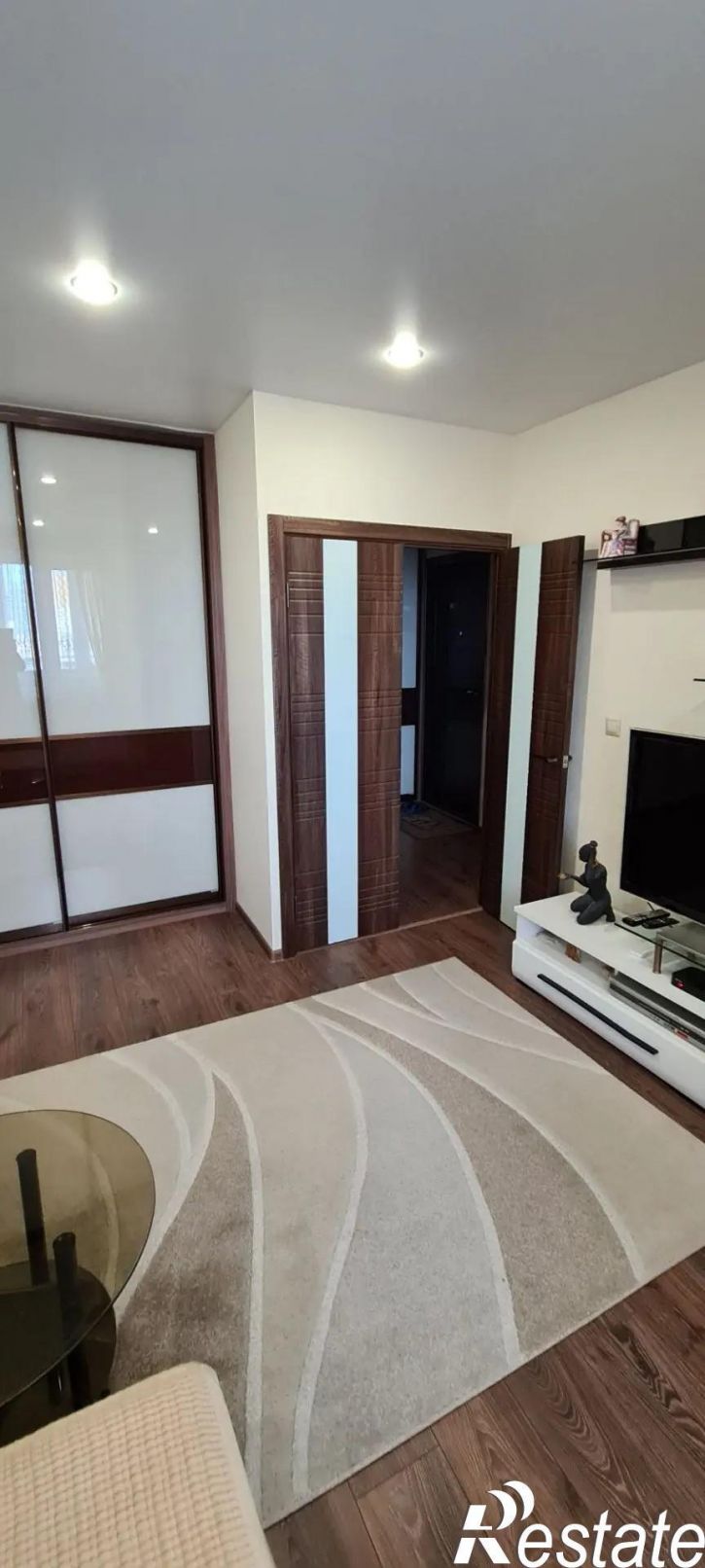3-комн квартира улица Шолмова, 5