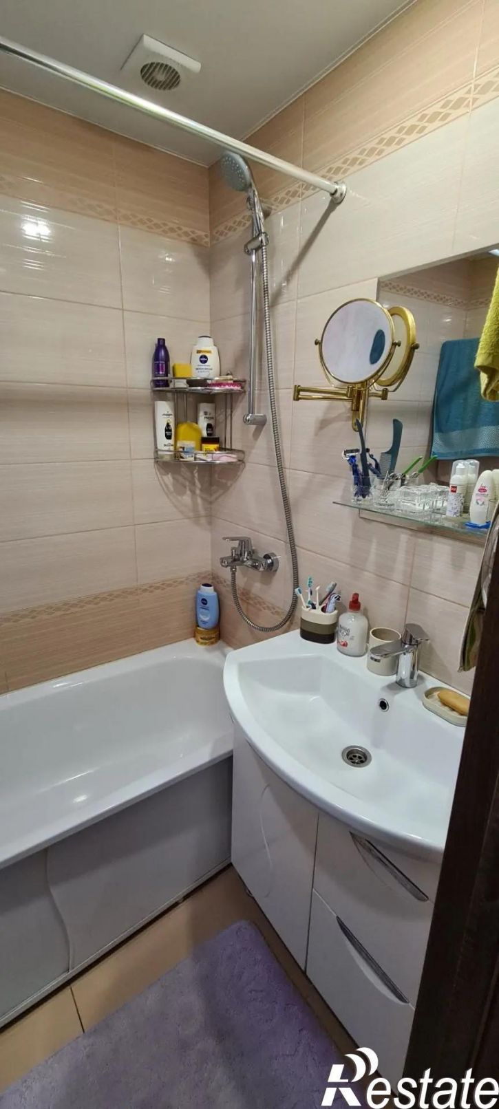3-комн квартира улица Шолмова, 5