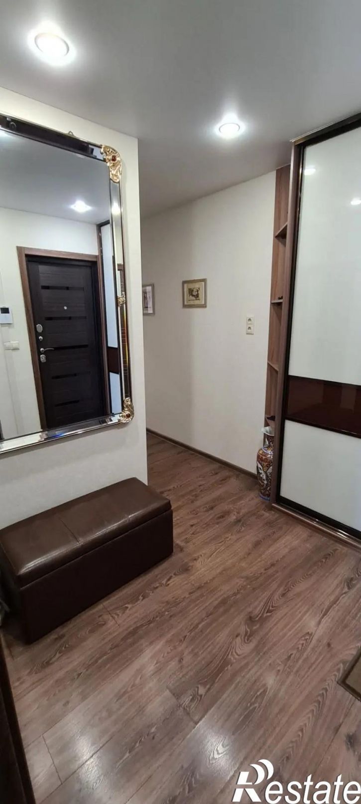 3-комн квартира улица Шолмова, 5