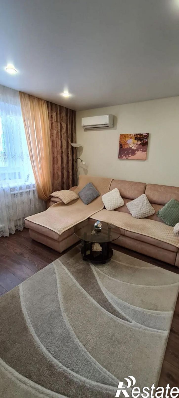 3-комн квартира улица Шолмова, 5