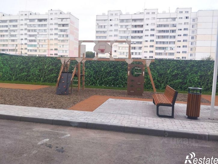 2-комн квартира ул Хваткова, 8,  д. 8