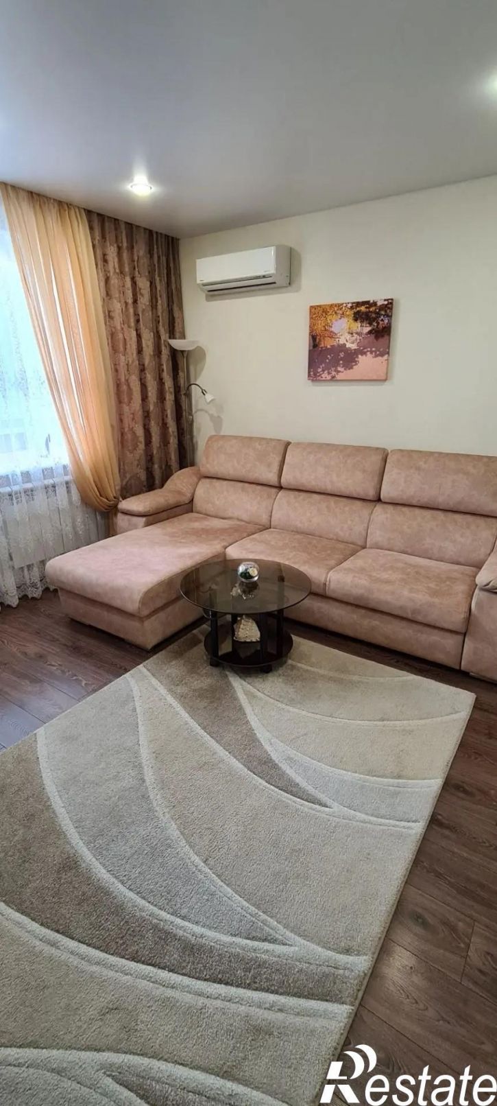 3-комн квартира улица Шолмова, 5