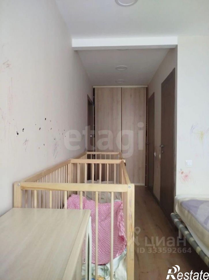 3-комн квартира ул Хрустальная, 43А,  д. 43А