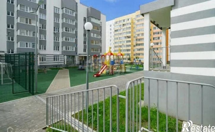 2-комн квартира улица Защитников Отечества, 17,  д. 17