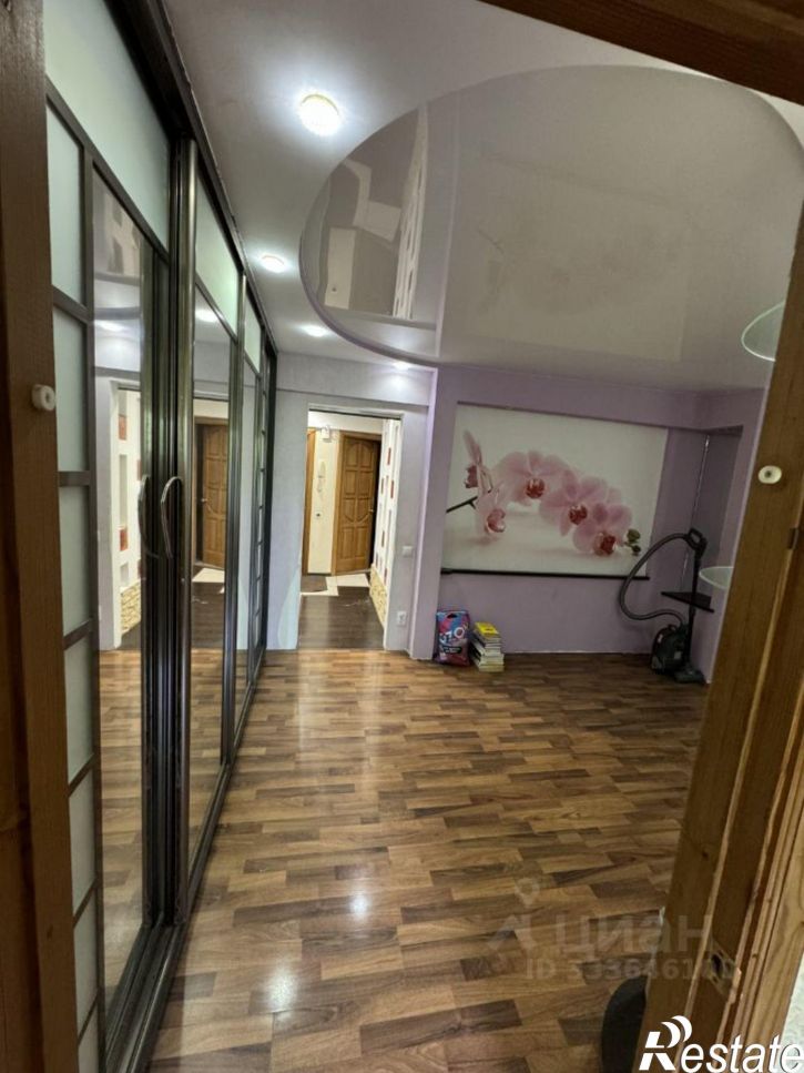 4-комн квартира улица Полбина, 42,  д. 42