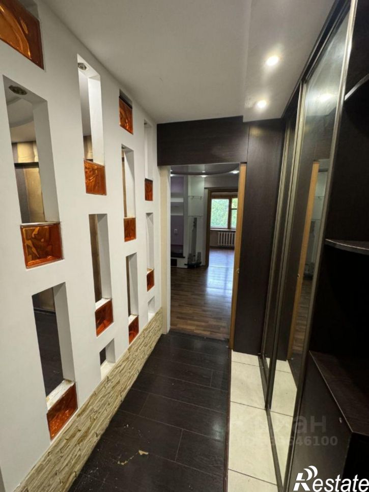 4-комн квартира улица Полбина, 42,  д. 42