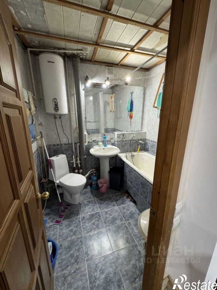 4-комн квартира улица Полбина, 42,  д. 42