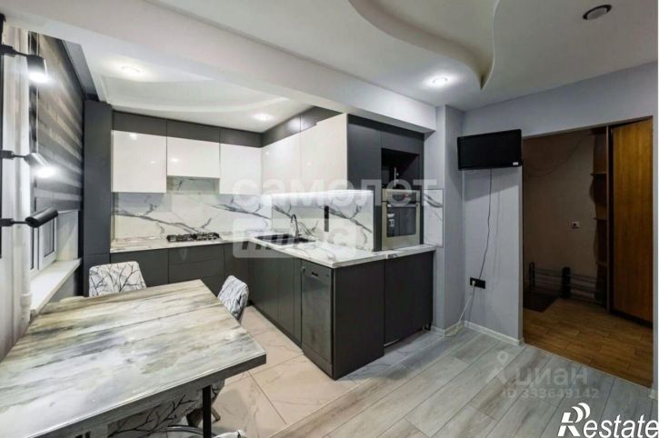 3-комн квартира улица Героев Свири, 14,  д. 14