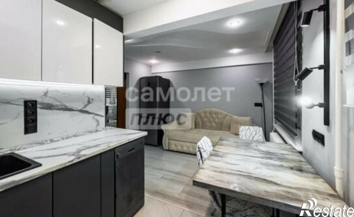 3-комн квартира улица Героев Свири, 14,  д. 14