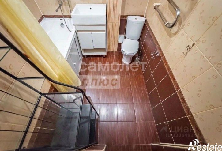 3-комн квартира улица Героев Свири, 14,  д. 14